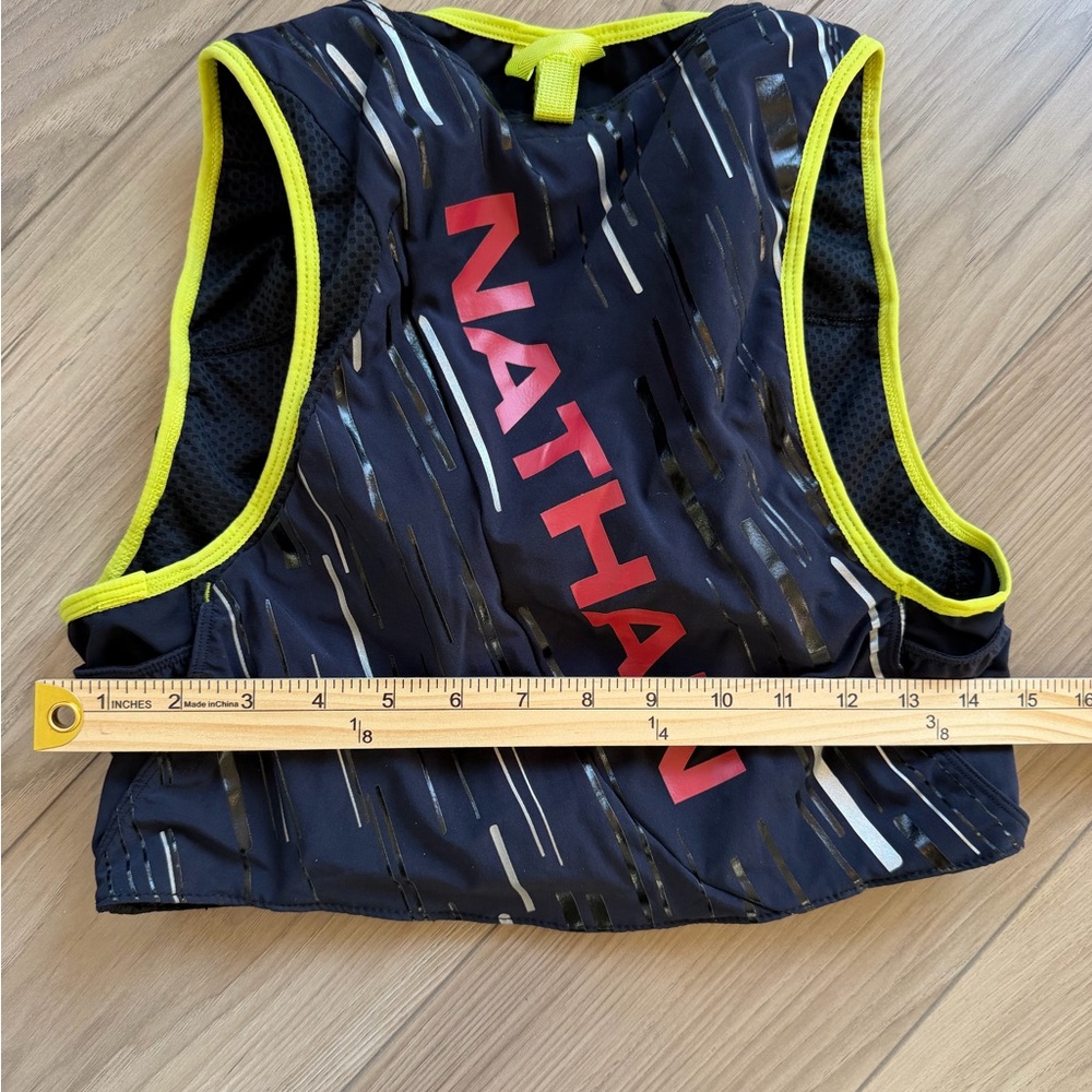 Nathan Pinnacle 4L Hydration Race Vest Black Yellow Red No Size Tag XS Or XXS - Picture 4 of 4